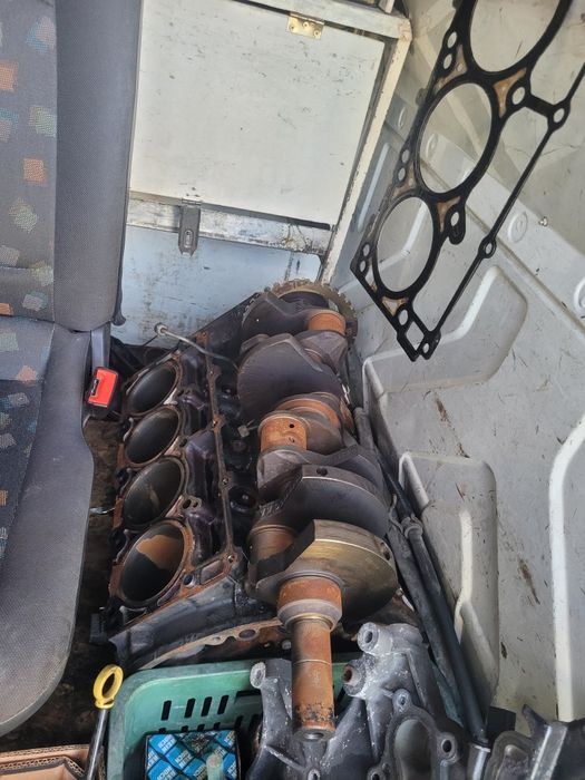 Jeep Grand Cherokee 5.7 HEMI na części