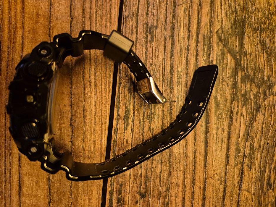 Zegarek G-Shock czarno- złoty