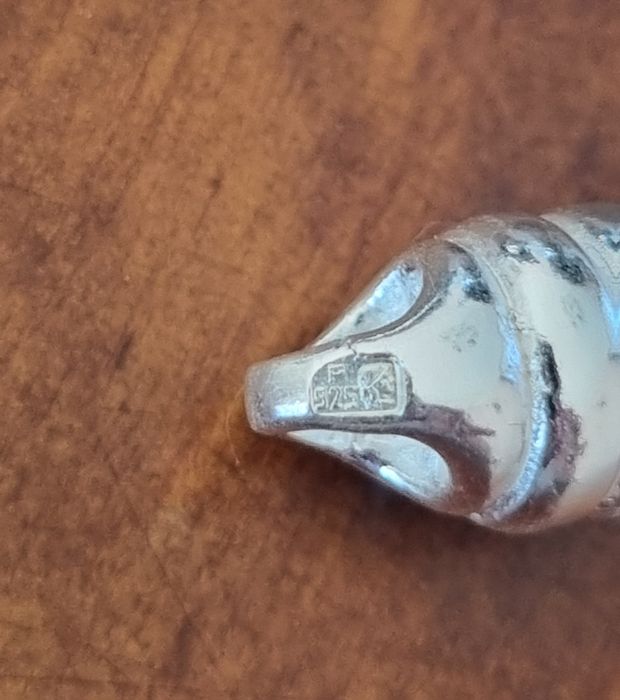 Piękna srebrna bransoletka 925