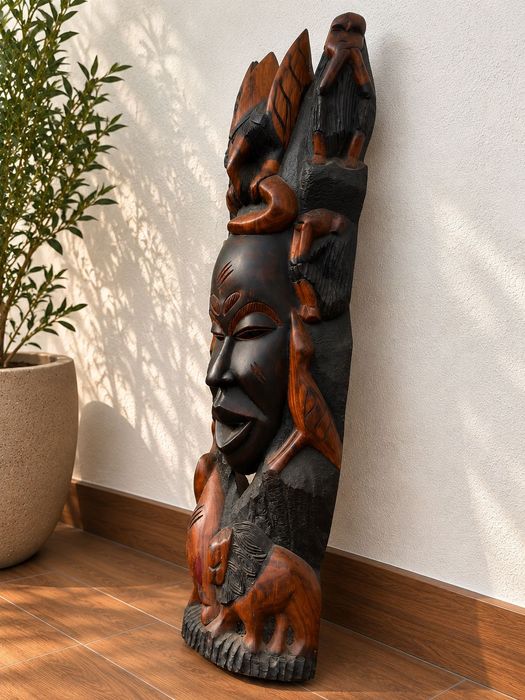 Escultura / Máscara Africana em Madeira