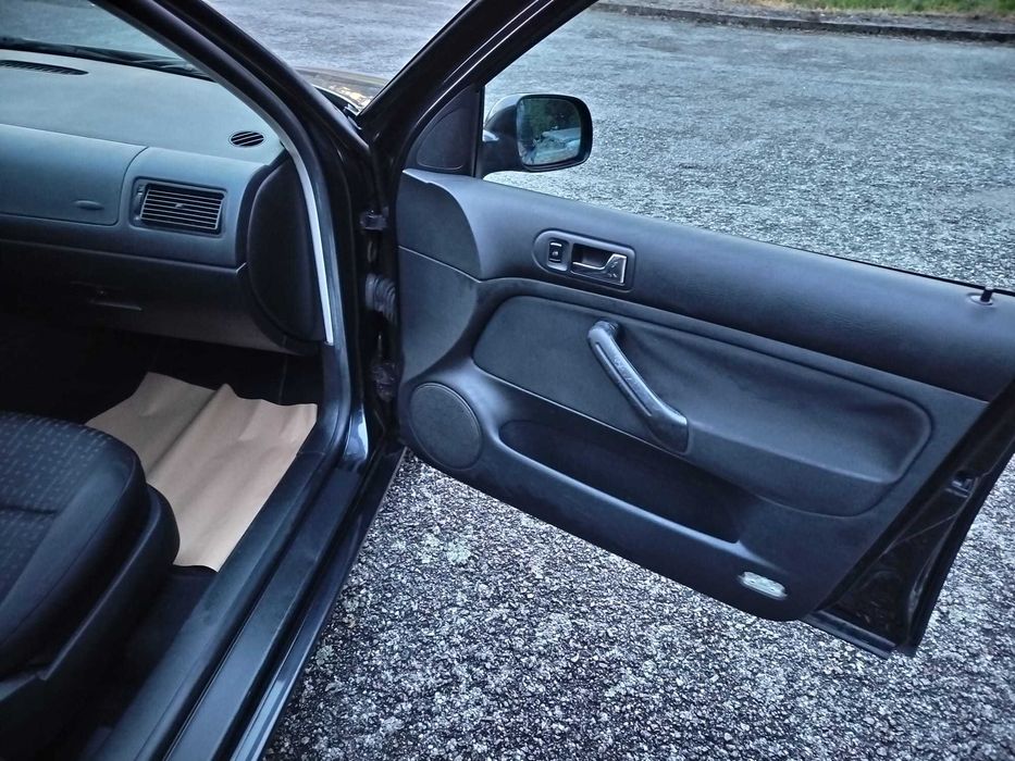 Vw Golf Variant 1.9 TDI 110cv - Bom Estado