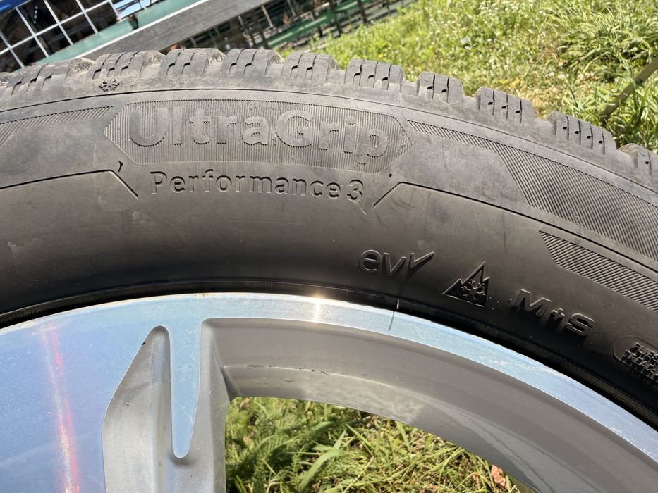 Диск з шиною  goodyear на audi q5