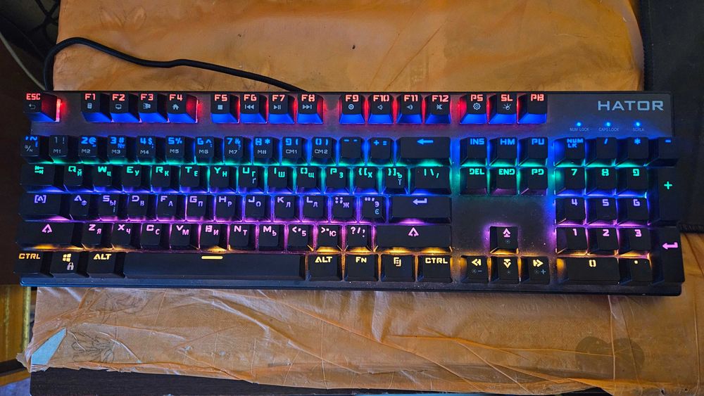 Hator Starfall HTK-608 Outemu Red