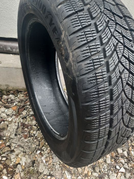 Opona zimowa GoodYear Ultra Griip Performerce+ SUV  225/55 R18 24r
