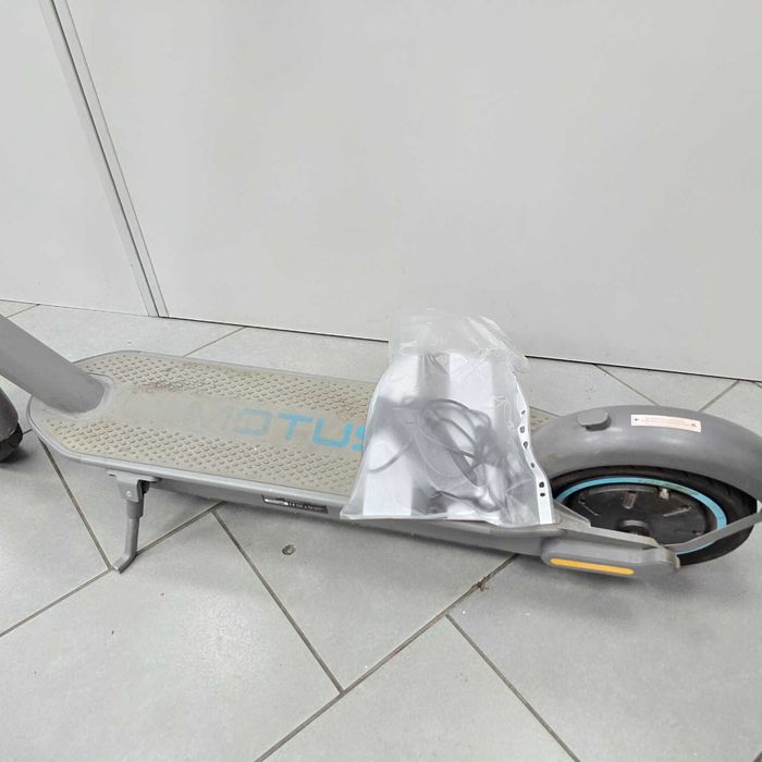 Hulajnoga elektryczna Motus Scooty 10 GEN5