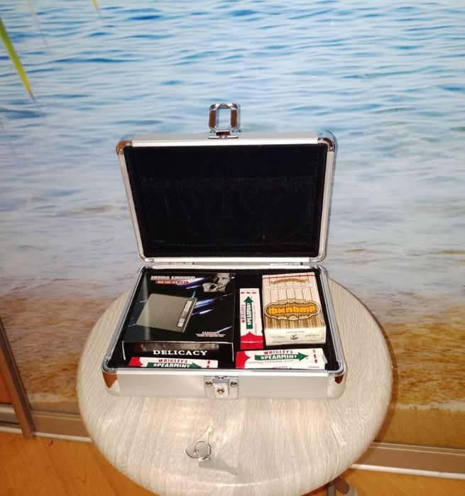 Кейс для грошей міцний