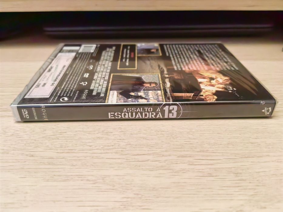 Filme DVD "Assalto à Esquadra 13" de 2005 - novo e selado