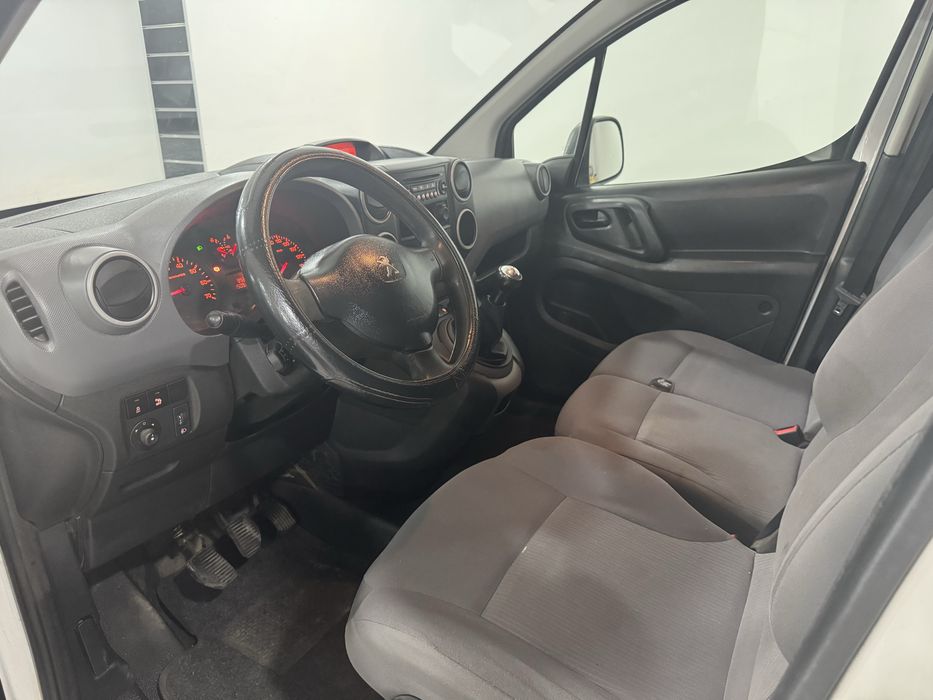 Peugeot Partner 1.6 HDi 90cv Nacional 3 lugares