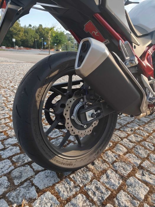 Honda CB 750 Hornet irrepreensível