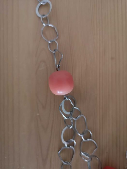 Colar longo com contas