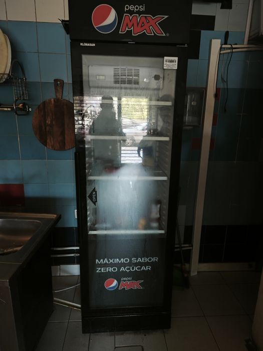 expositor vertical Klimasan (Pepsi Max)