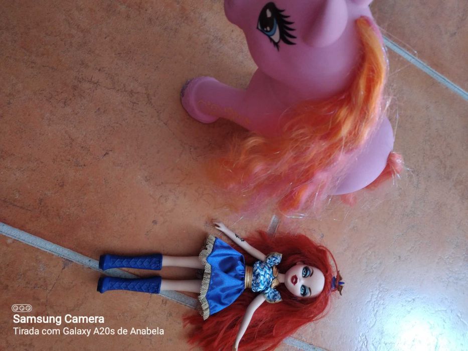 Brinquedos diversos, desde 1 ano, bom estado.