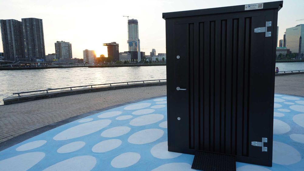 Abrigo de Jardim: Novo e Completo - Chão, Prateleiras, Rampa