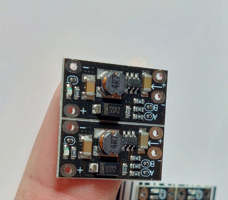 Mini DC-DC конвертер перетворювач напруги на 2 ампера 5В/8В/9В/12В