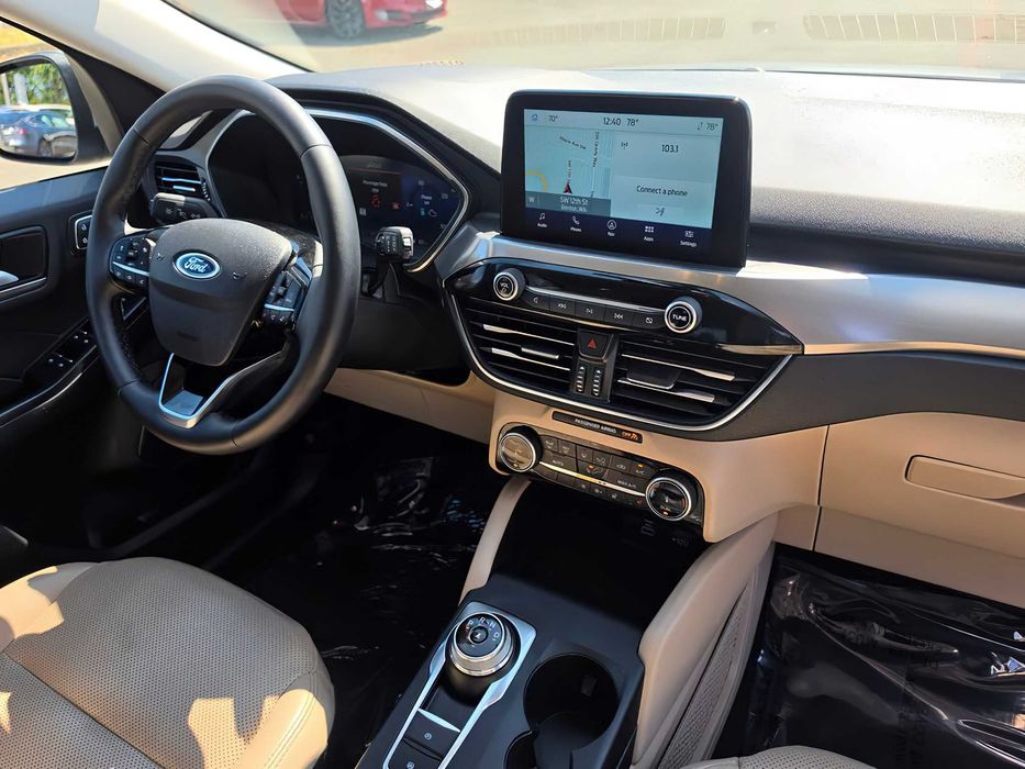 Ford Escape hyb      2023