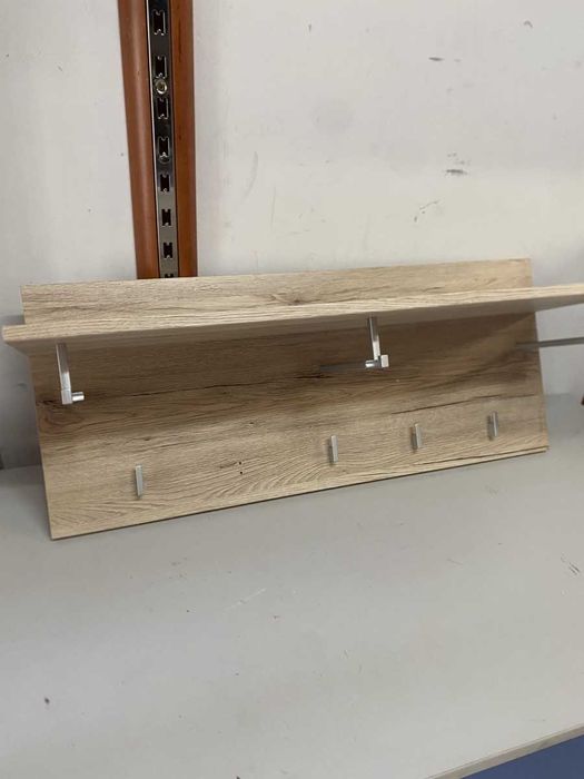 wieszak na ubrania z półką