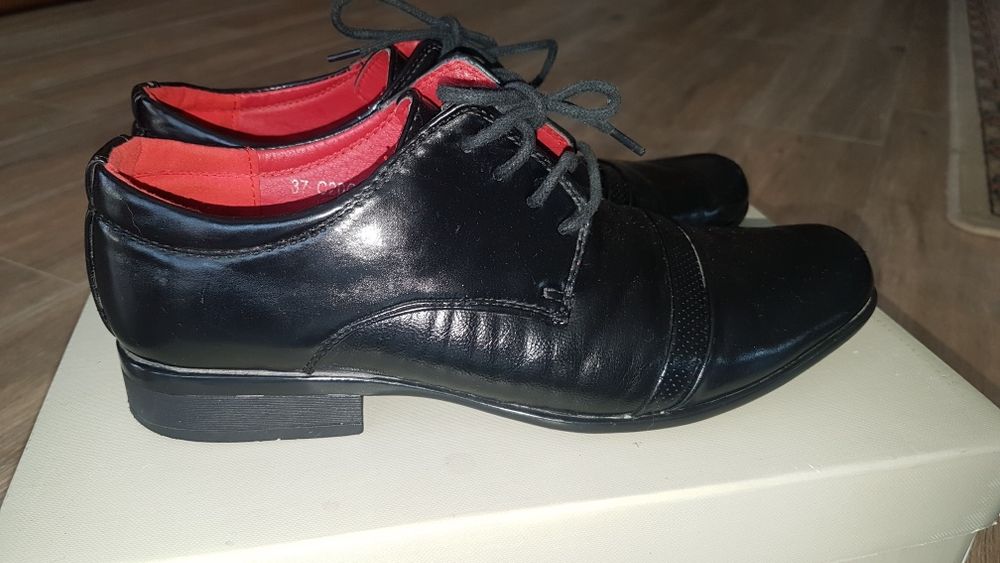 Buty młodzieżowe - dziecięce roz. 37