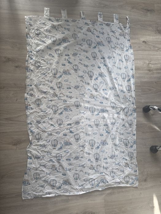 Do pokoju dziecięcego dwie zaslonki z kokardkami