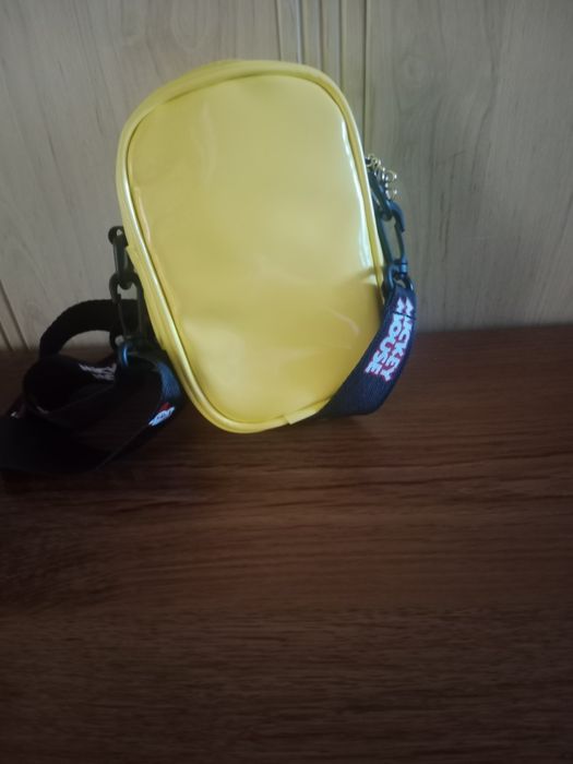 Torebka na ramię żółta Mickey Mouse. Nowa