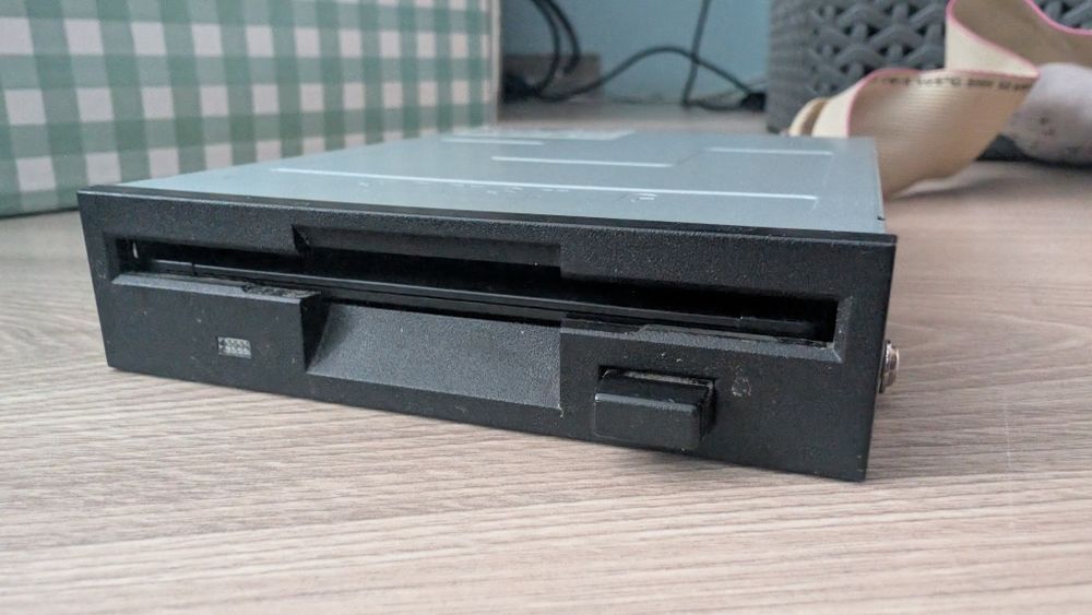 Stacja dyskietek 3,5 Samsung SFD-321B