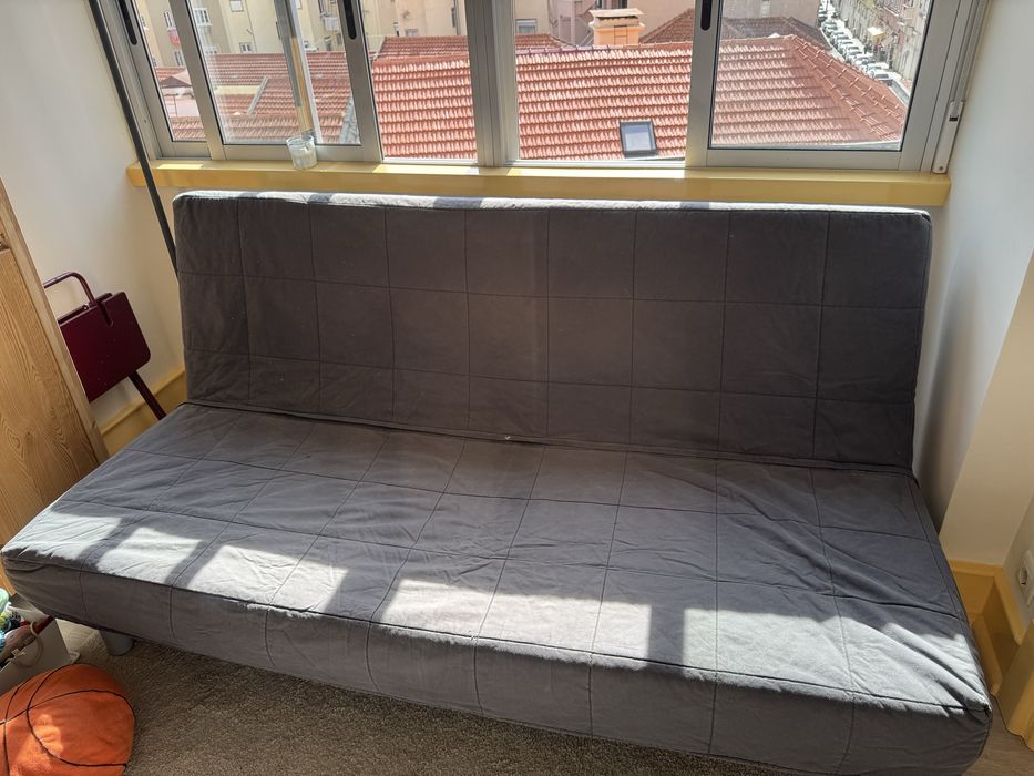 Sofa cama ikea. Duas capas Azul e Cinza.