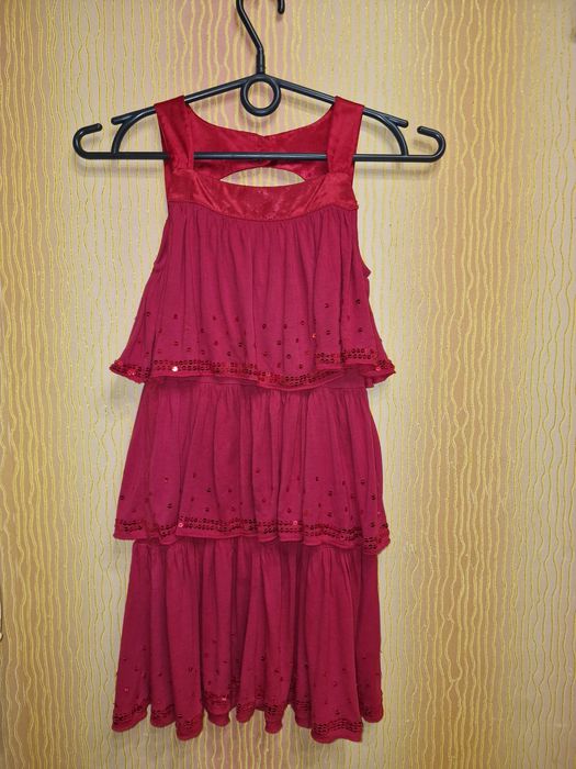 Червона сукня святкова сукня воланами пишна платье красное