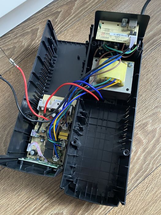 UPS Volt Polska 1000 va 600 w ( без аккум)