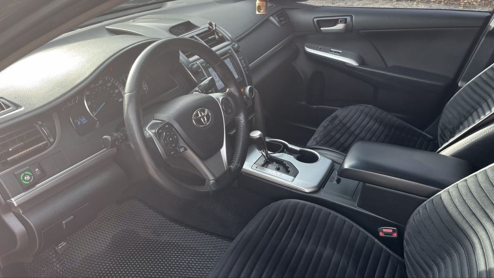 TOYOTA Camry 2.5 2014р. Газ-Бензин.
