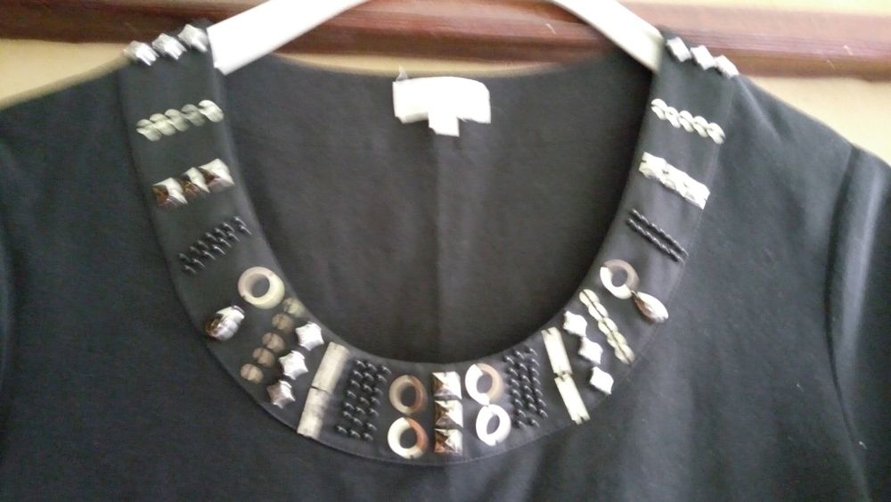 Czarna bluzeczka z ozdobnym przodem, roz.M