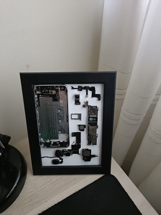 Quadro iphone 5 desmontado
