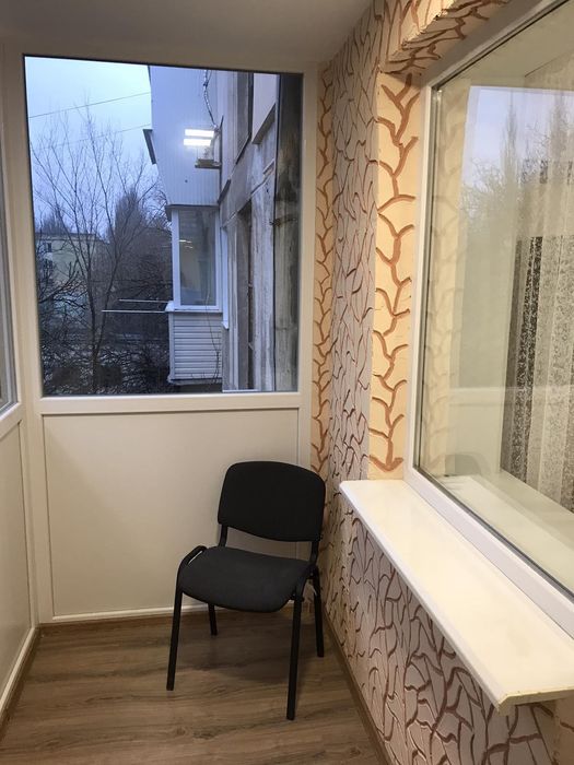 Продажа 2х комн кв- ры с евроремонтом, мебелью и техникой.