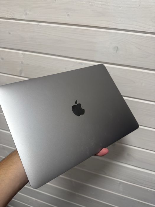 Чудовий! Macbook Pro 13 2019 i5 16озу 512gb ssd