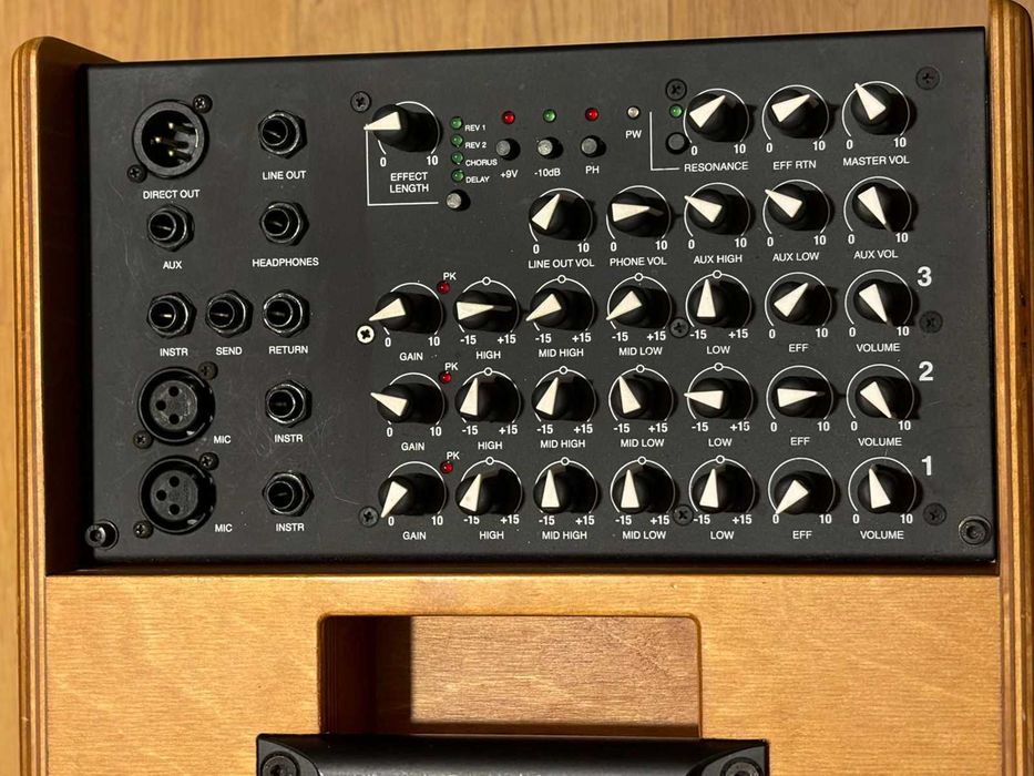 Amplificador ACUS One ForStrings 8 Natural Wood