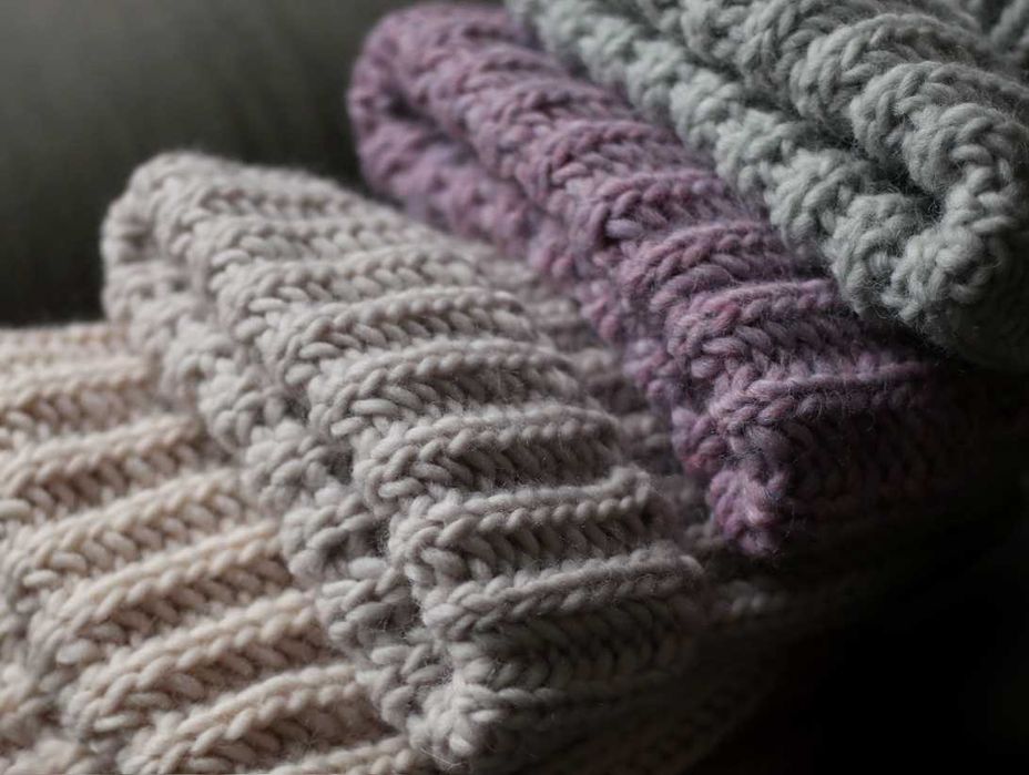 Czerwona gruba ciepła czapka beanie rękodzieło handmade