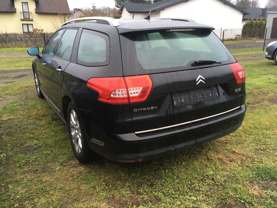 Zderzak tył tylny belka klapa bagażnika kombi Citroen C5 X7 KTVD