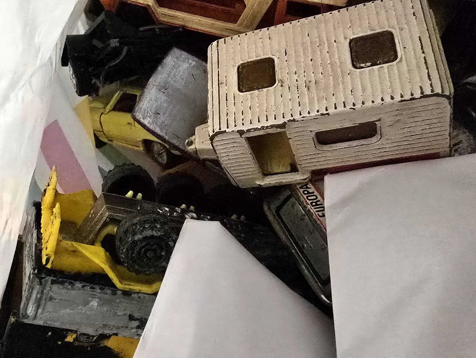 43 miniaturas de carros várias marcas