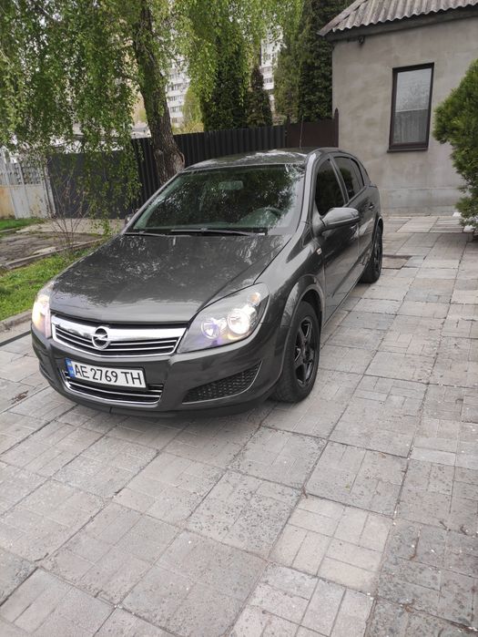 Продам Опель астра Аш 2009 год