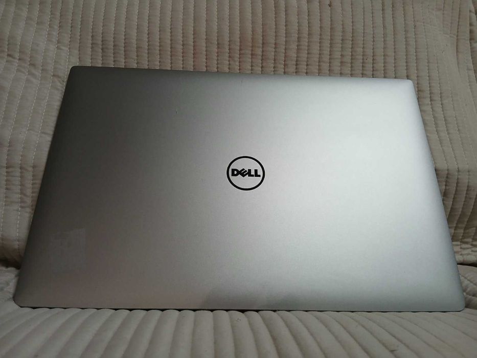 ноутбук Dell XPS 9560 / i3-7100H / 16GB / 256GB