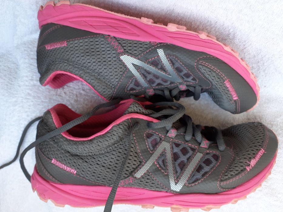 Кросівки жіночі 40 розмір 26см Кроссовки Asics New balance спортивные