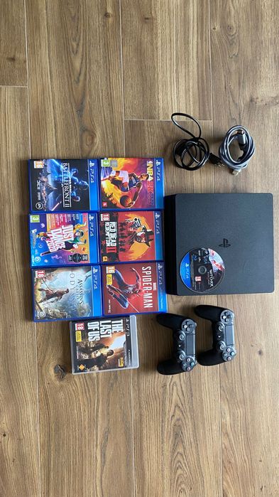 PlayStation 4 Slim 500GB + 2 геймпади + ігри