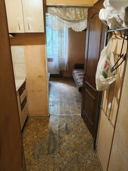 Продам гостинку. Вул. Ів. Камишева. М. Барабашова