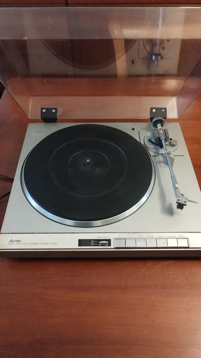 Gira Discos marca AUREX Full Automatic TOSHIBA SR-D45
