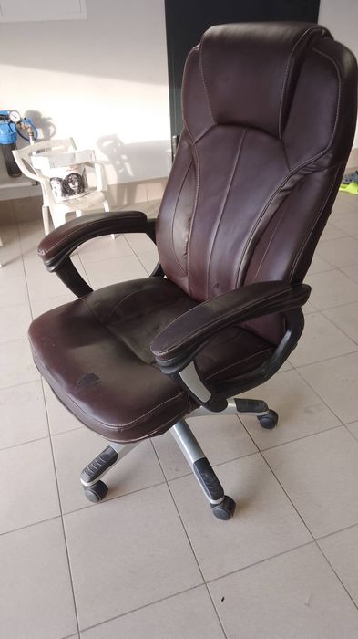 Krzesło biurowe obrotowe