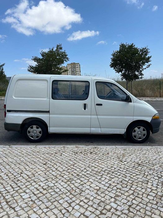 Toyota Hiace em bom estado