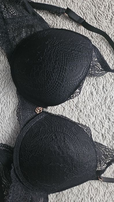 Biustonosz Sinsay 80C