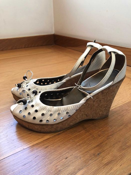 Sapatos de cunha