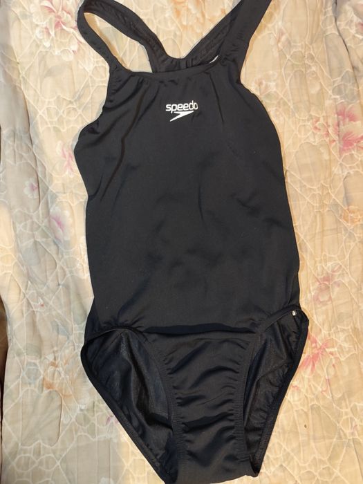 Класний класичний спортивний купальник Speedo тренування басейн пляж