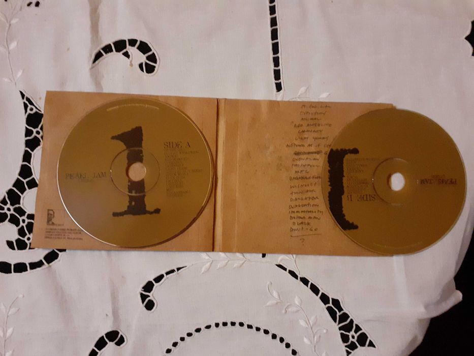 CD–Echoes of Nature–Wilderness River-Pearl Jam23500 Estádio do Restelo