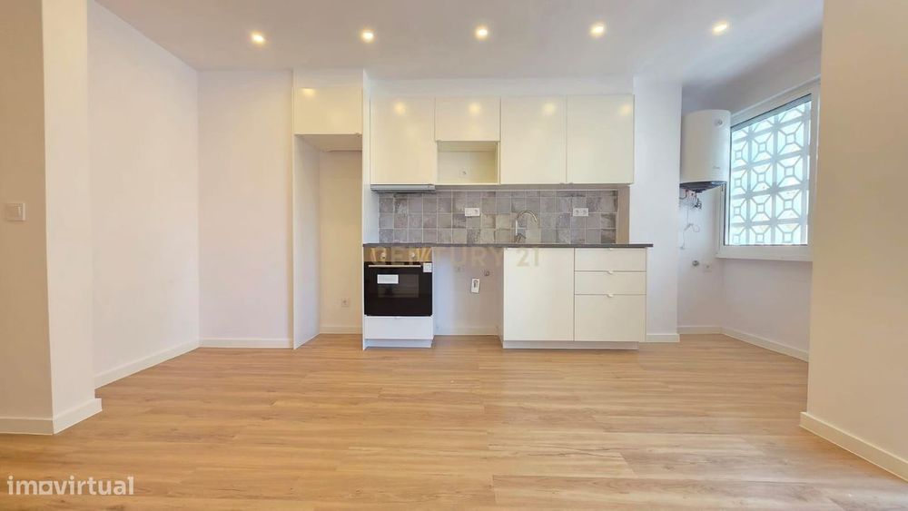 T2 | 1º andar | totalmente remodelado | 66 m² | Encosta do Sol