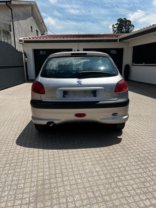 Peugeot 206 1.4 HDi 68cv Diesel – Muito Económico – 2004